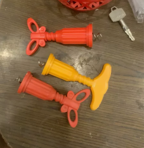 红酒开瓶器，有三个，2元一个，自取或者与其...