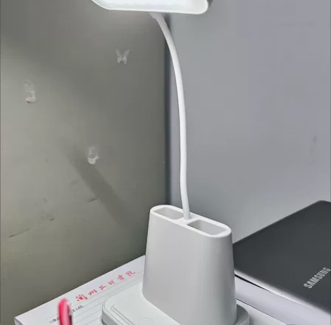 实体店倒闭 亏本处理几台台灯学习灯宿舍神器...