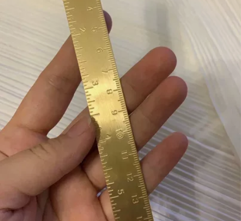 黄铜直尺材质：黄铜材质，耐磨耐用 颜色：黄...