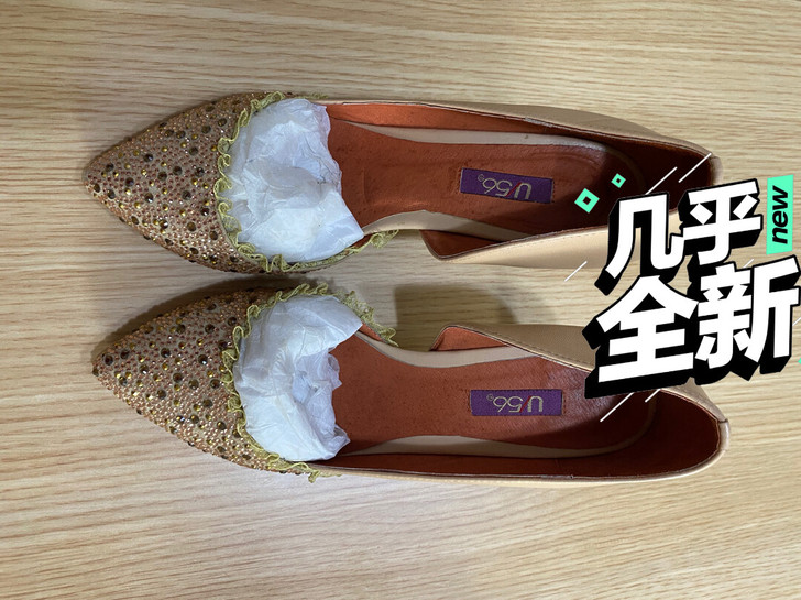 正品U56高跟鞋，码数36，精品店1500...