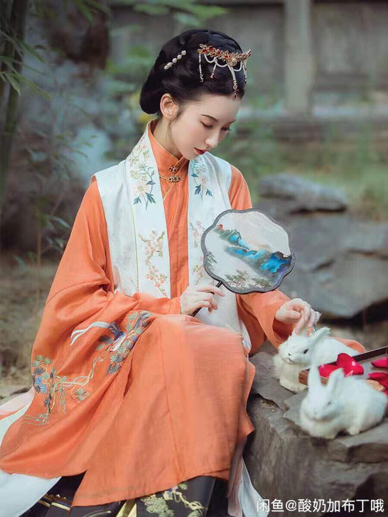 如图三件套s码，天香引套装