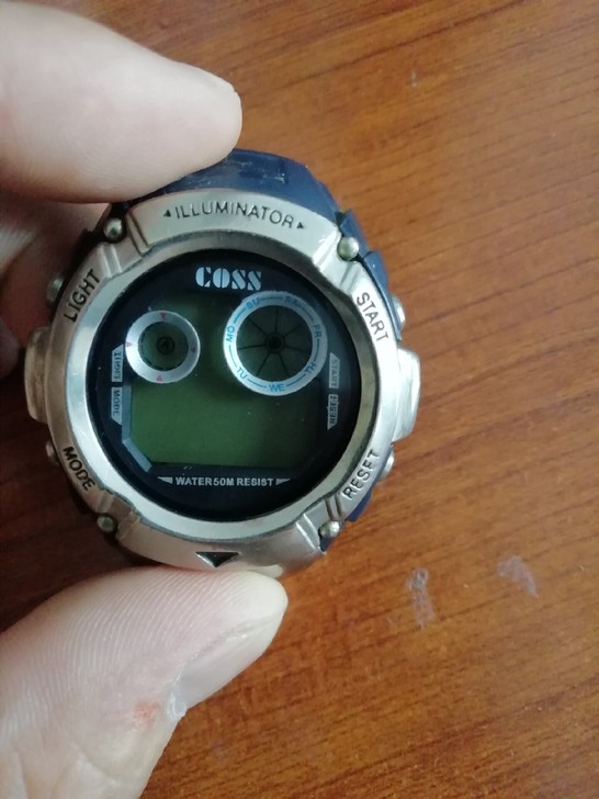 运动手表,没有电池了,金属表蒙圈,玻璃镜面...