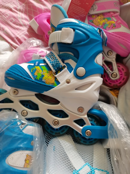 派乐迪溜冰鞋儿童全套装男女旱冰轮滑鞋可调专...