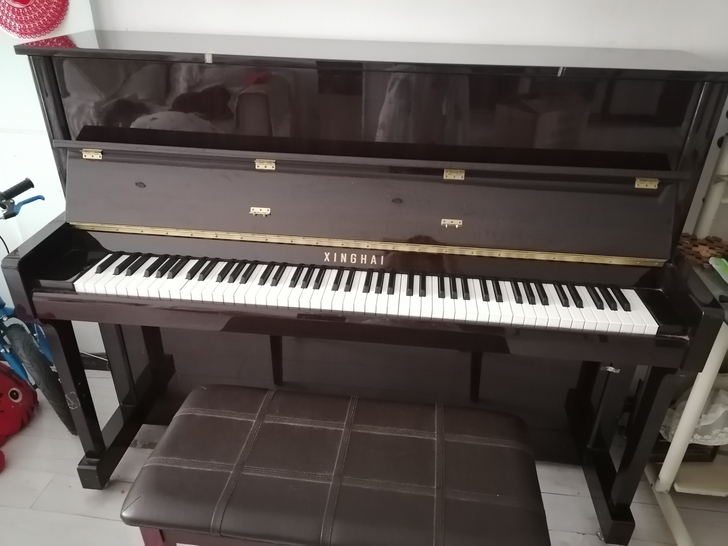 星海120型钢琴