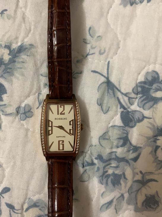 罗西尼石英手表，保证正品。原价1980，现...