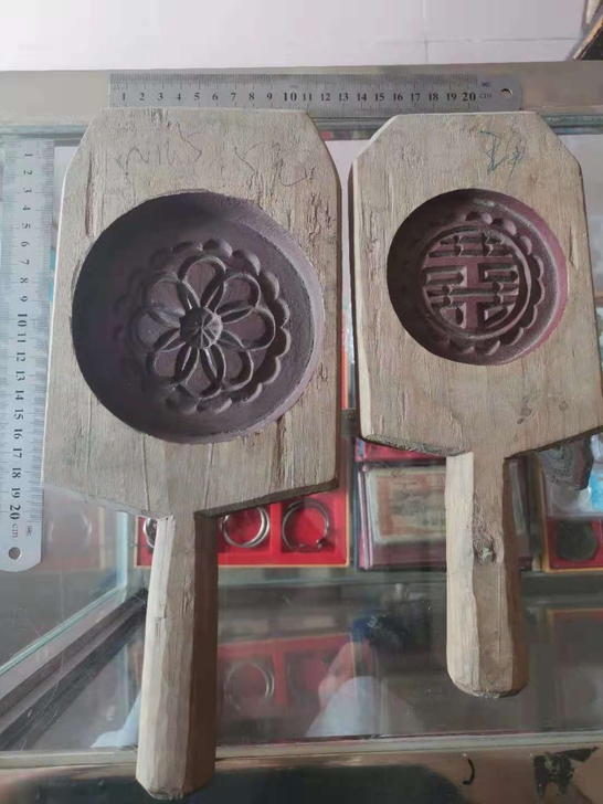 木雕饼印两片
