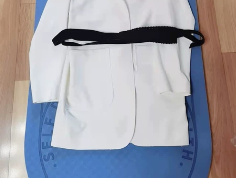 韩国山茶花 康金庸 1码 9.9成新 正品...