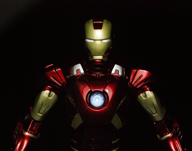 中动钢铁侠MK7加灯成品，发光版，石头灯改...