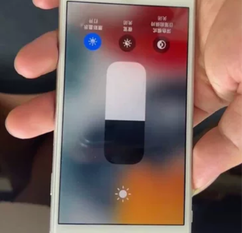 苹果8 三网黑解4g 感兴趣的话点“我想要...