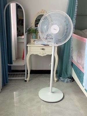 美的电风扇三叶落地扇家用台式立式摇头学生宿...