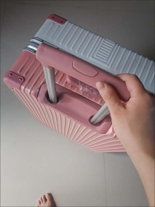 【特价清仓】超大容量万向轮旅行箱铝框拉杆箱...