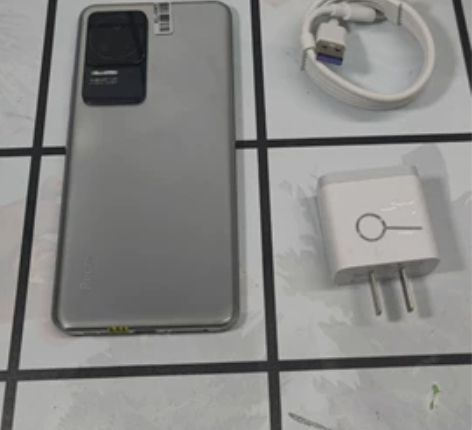 红米k50pro 8+128 银色 账号已...