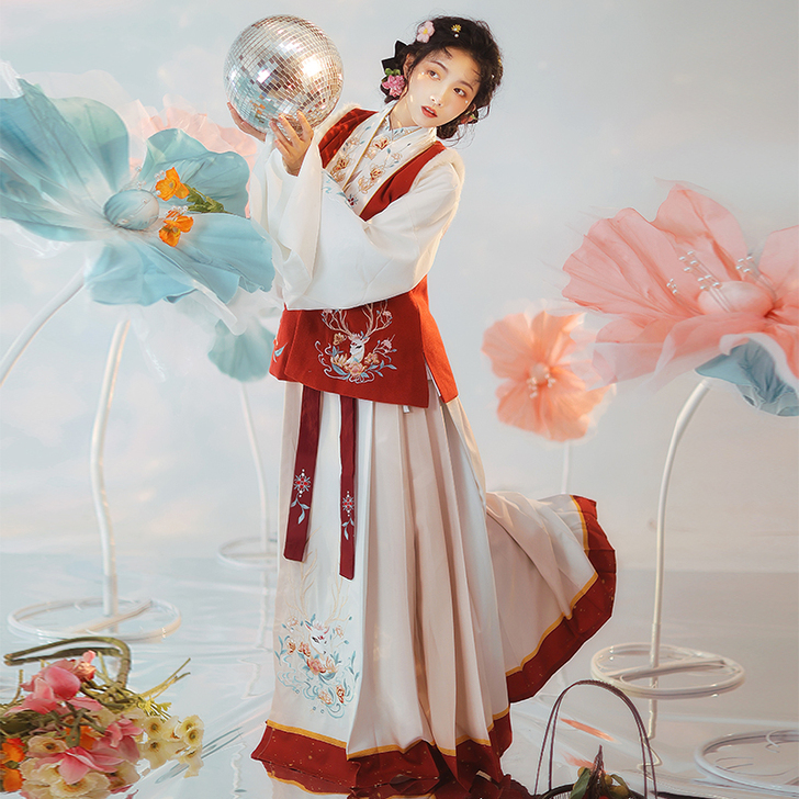 耀春林间鹿正品原创明制过年汉服女马面裙比甲...