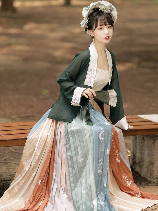 仙楚姬合领衫  上衣S   只有上衣有吊牌