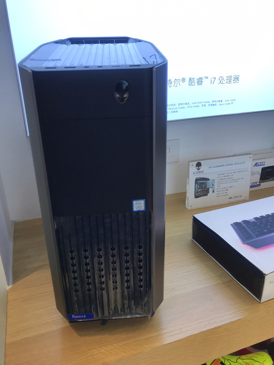 戴尔外星人主机：店面全新展机，未开机使用过...