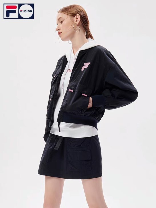 FILA FUSION斐乐潮牌女外套,专柜...
