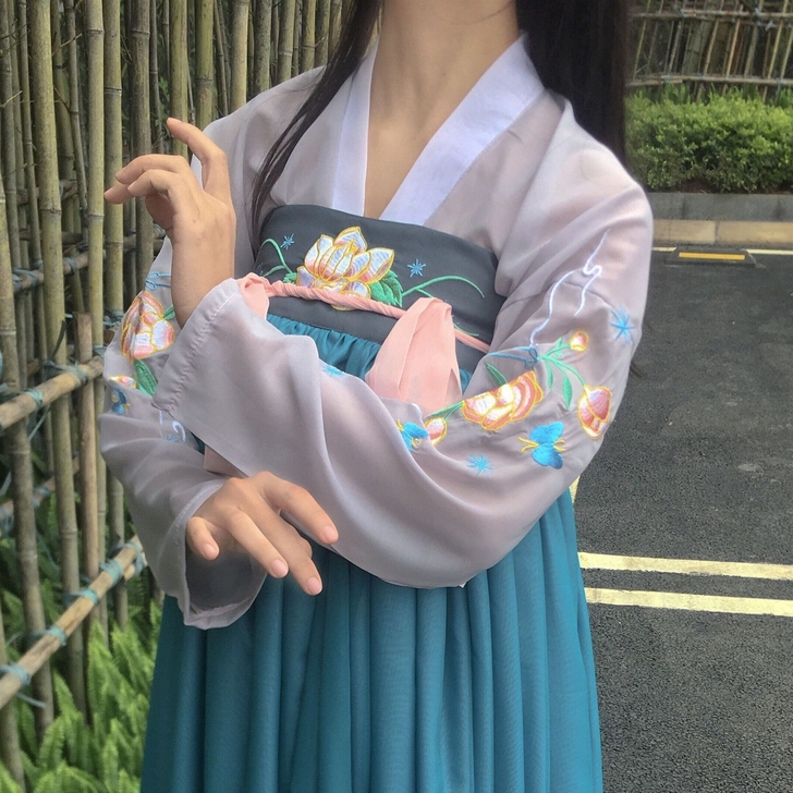 盛凌阁原创【山茶语】汉服女对襟刺绣齐胸襦裙...