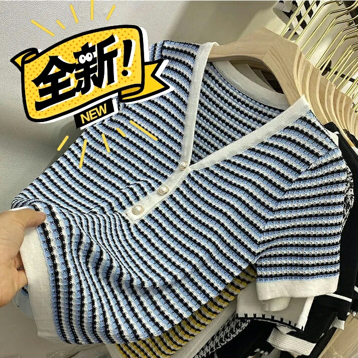 【限时】港风条纹V领薄款针织衫短袖上衣仅2...