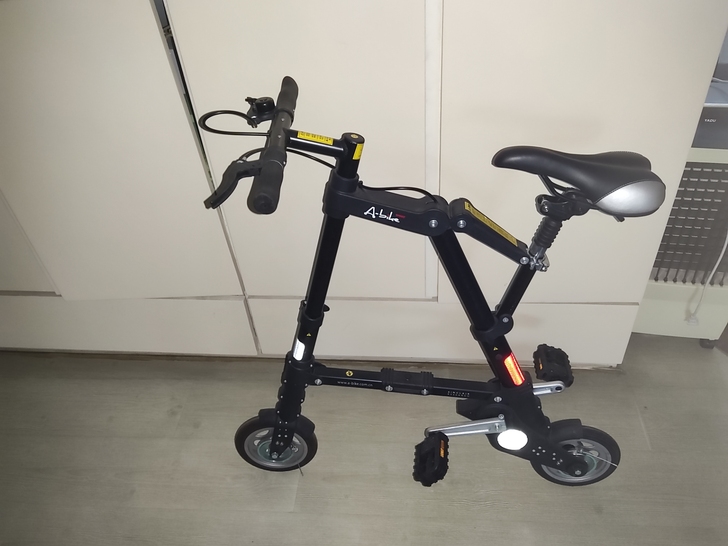 网上购买用过不到十次几乎全新.淘宝有售买的...