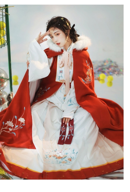 耀春林间鹿原创拜年汉服斗篷女长款刺绣加绒加...