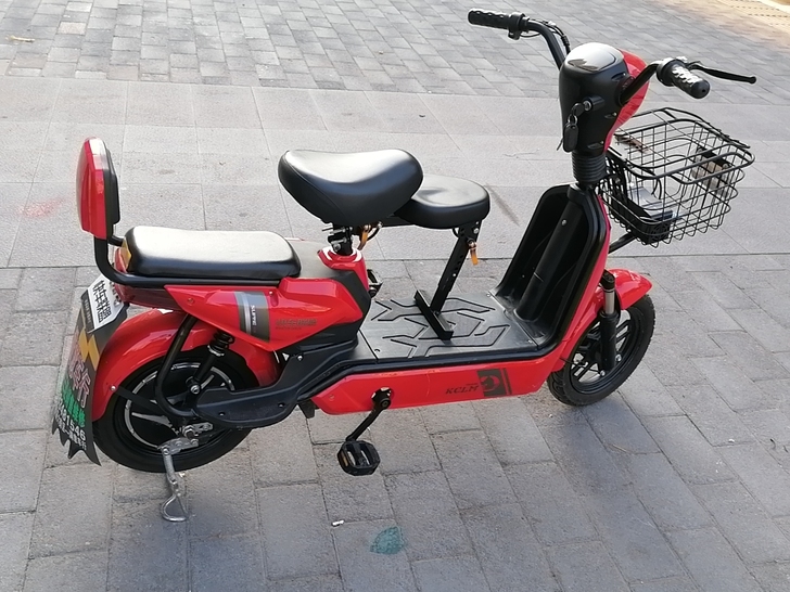 买来骑了一个月，几乎全新，不议价，非诚勿扰