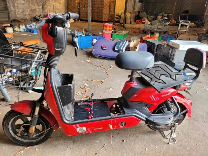 出售一台电动车 正常使用 全新的天能电池4...