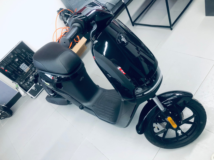 九号c65豪华版来了，颜色全