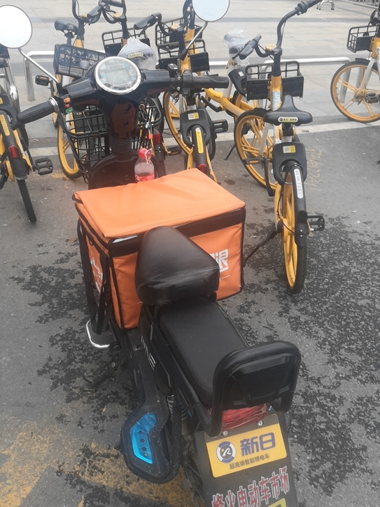 才买的半个月，换的新电池，不跑外卖了，出手