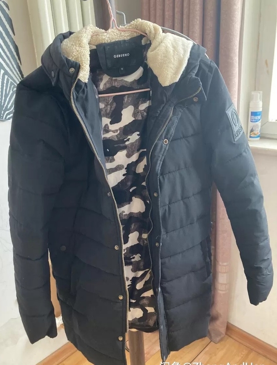 男士棉服，M码，非常保暖舒适，修身好看，已...