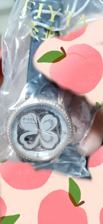 全新带吊牌带包装盒飞亚达四叶草手表 标签价...