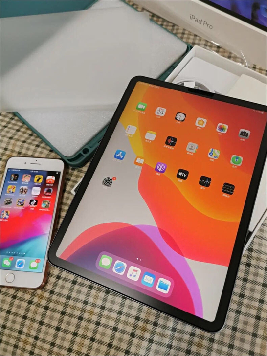 公司倒闭闲置二手苹果平板平板电脑iPad低...