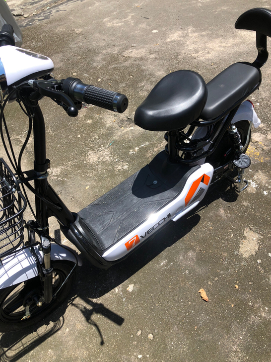 帮朋友转 48V电动车几乎全新 刚买不到一...