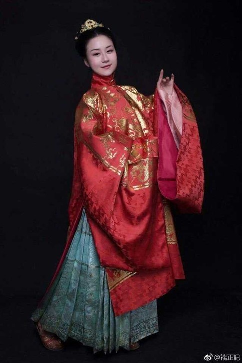 褍正记龙袄四合如意立领长袄！立领斜襟织金长...