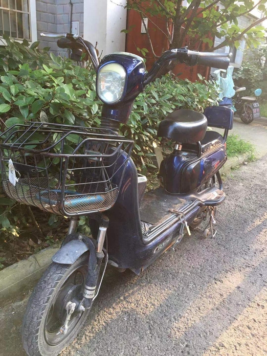 电动车,电瓶被偷过后配的新电瓶,续航七八十...