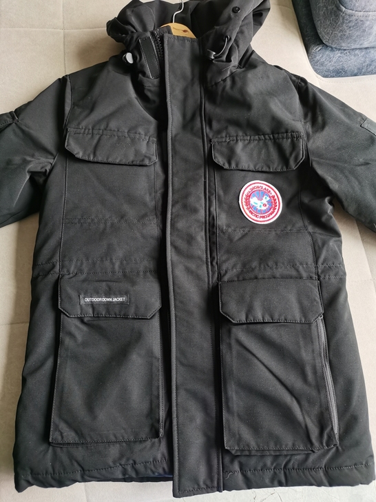 新的羽绒服,没穿过