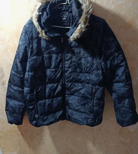 正品Lee男士17596A羽绒服九成新正品...