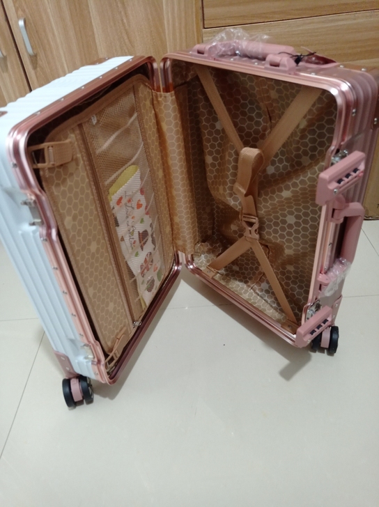 出闲置26寸铝框行李箱拉杆箱旅行箱