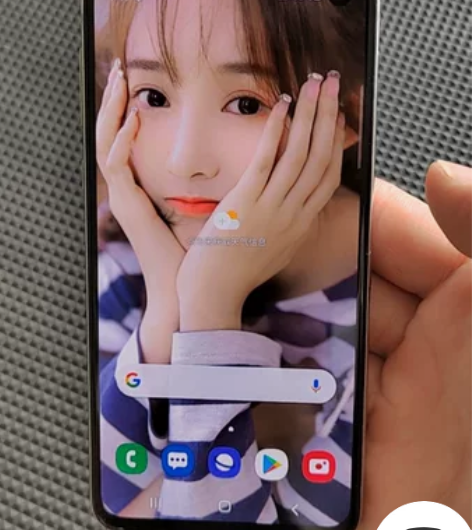 三星 Galaxy S10e手机完美屏既视...