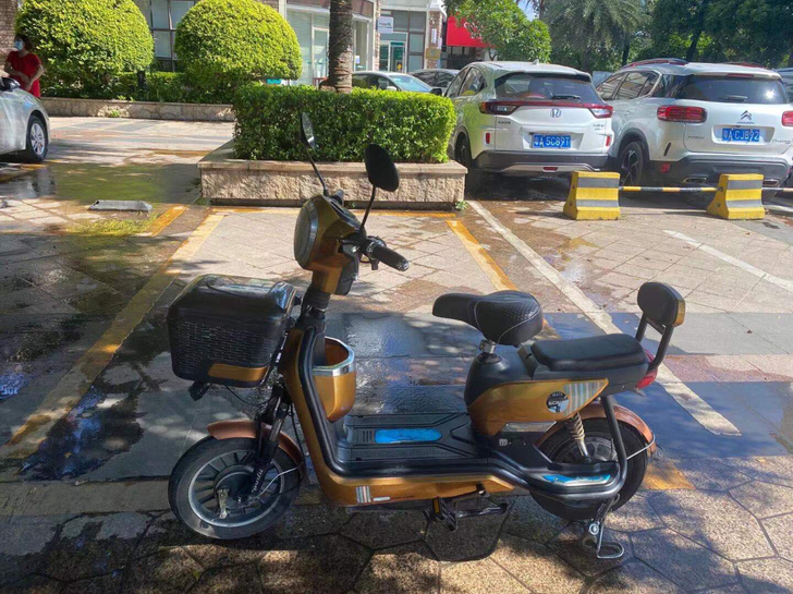 松吉电动车 48伏20安铅酸大电池，原价2...