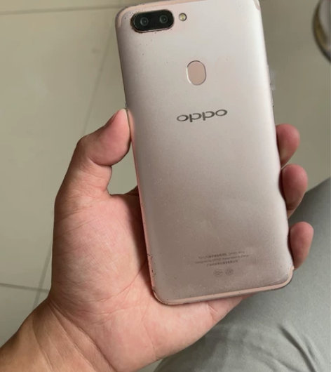oppoR11s。纯原，没修过，屏幕坏了，...