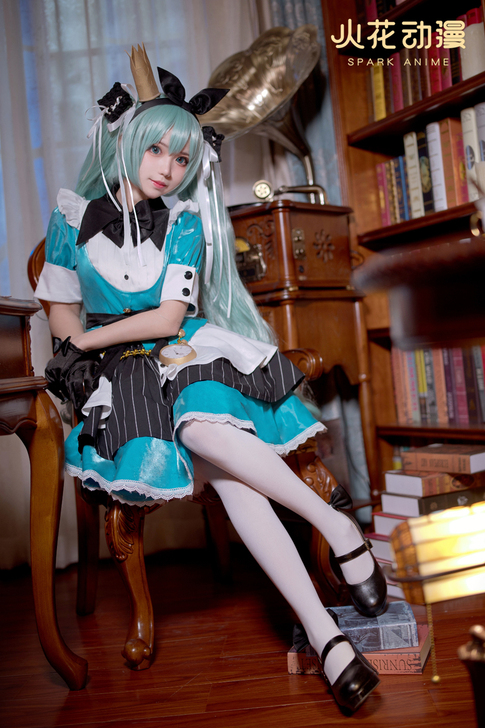 火花动漫初音未来cos服 爱丽丝L