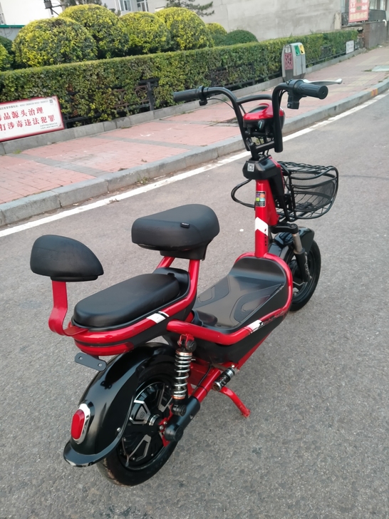 神州行一年的车，也没怎么骑，有小车了用不上...