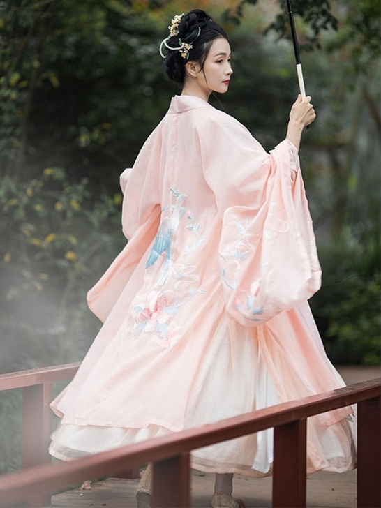 柒邑灵云雀正品原创汉服女对襟齐腰襦裙大袖衫...