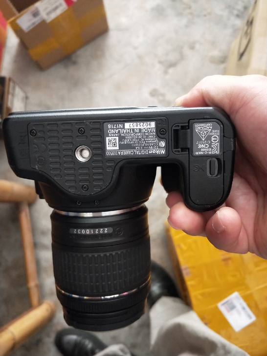 尼康D3500/18/55三代防抖镜头出售...