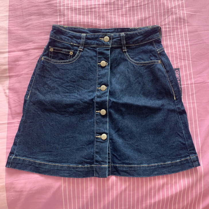 牛仔半裙包臀裙，M码，全新