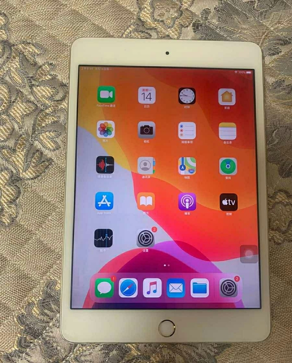iPad mini4 32g 九成新
