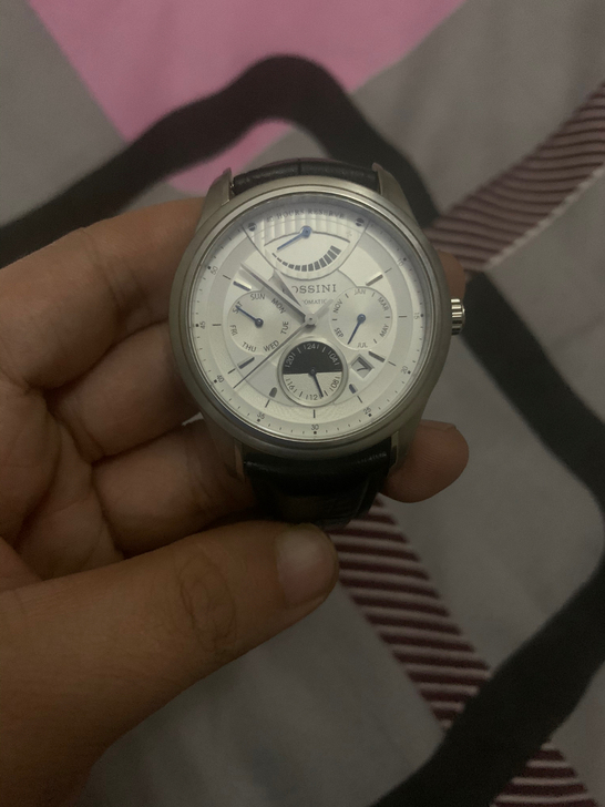 牌子罗西尼 没带过几次95新 在专柜买的 ...