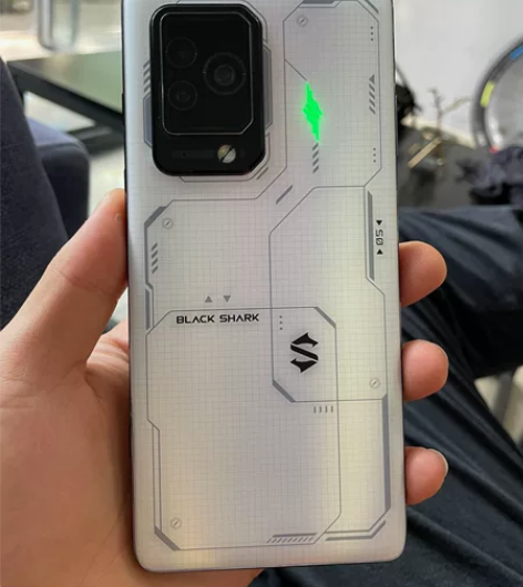 黑鲨5Pro 天宫白 8+256G裸机 本...