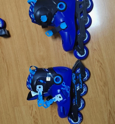 迪卡侬儿童轮滑鞋，尺码28—30，成色九成...