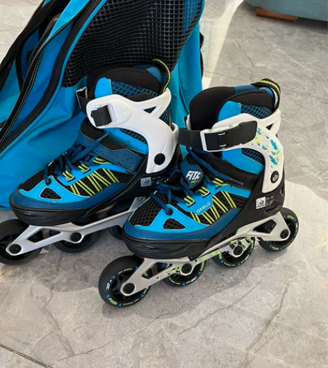 迪卡侬儿童轮滑鞋旱冰鞋尺码大小可伸缩 学校...